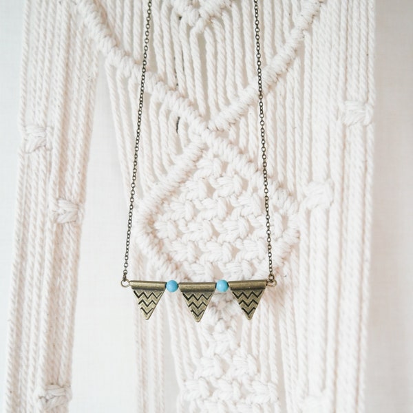 Collier bohème turquoise, collier boho chic, collier hippie chic, sautoir hippie, collier triangle, collier bronze