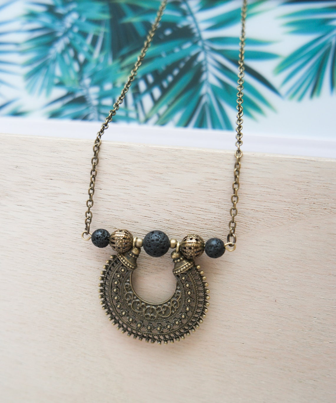 Collier Sautoir Bohème Avec Médaillon "Peace And Love" - Neuf Avec Étiquettes