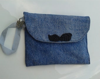 pochette jeans bleue /zip /pression/dentelle/3 compartiments