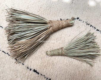 Moroccan broom made of palm leaf decorative broom natural home decoration bohemian interior outdoor children's broom hand broom straw broom sweeping broom