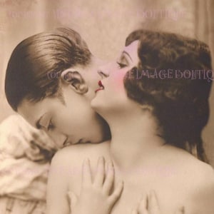Preciosa imagen romántica vintage en sepia de una pareja flapper de los años 20 Tarjeta de felicitación del día de San Valentín 5x7