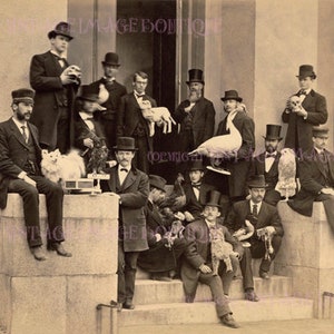 Antique victorienne sépia photo portrait d'une classe d'étudiants en taxidermie avec leurs projets carte de voeux 5 x 7 fantasmagorique