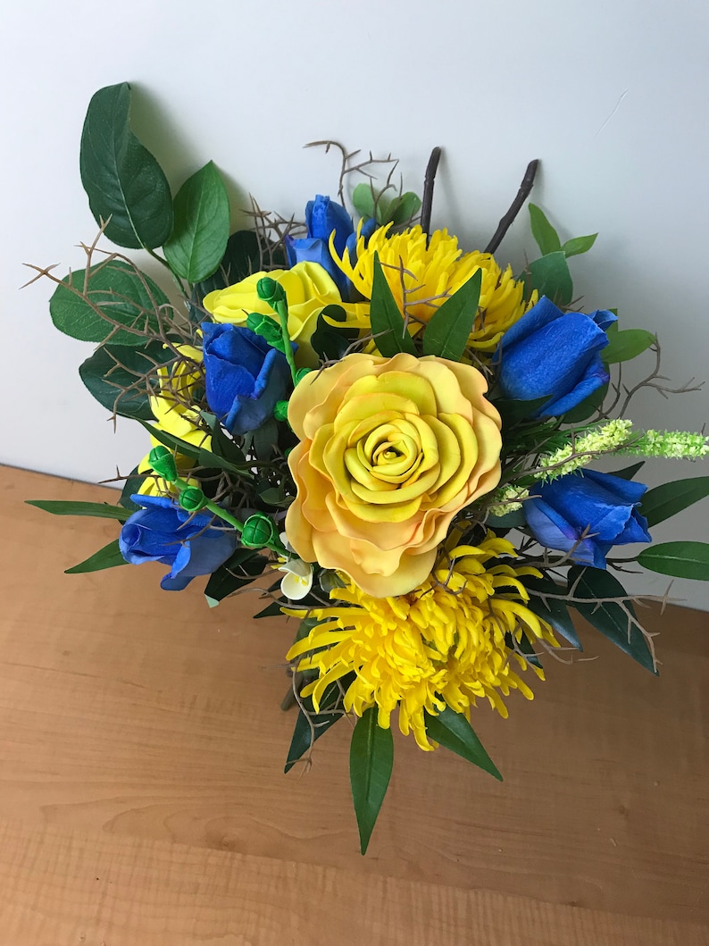 Rustic wedding bouquet for the Bridal artificial flowers bouquet for wedding. ramo xv yellow and hot blue wedding Bouquet