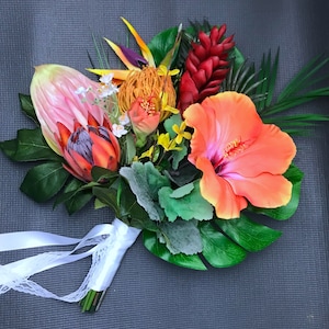 Tropical wedding bouquet,  island Bridal bouquet,  Hibiscus Flower Bouquet, Set wedding flowers/ Monstera/ Protea / boho bouquet.