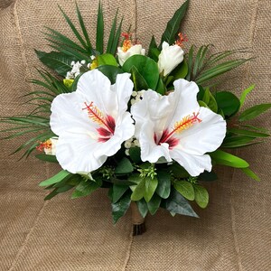 White Hibiscus  bridal Bouquet, Bridesmaid Bouquet in large hibiscus, Tropical Bouquet, Hawaiian Bouquet