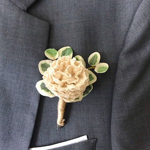 Vintage Lace Boutonniere: Rustic Wedding Groom Groomsmen Flower