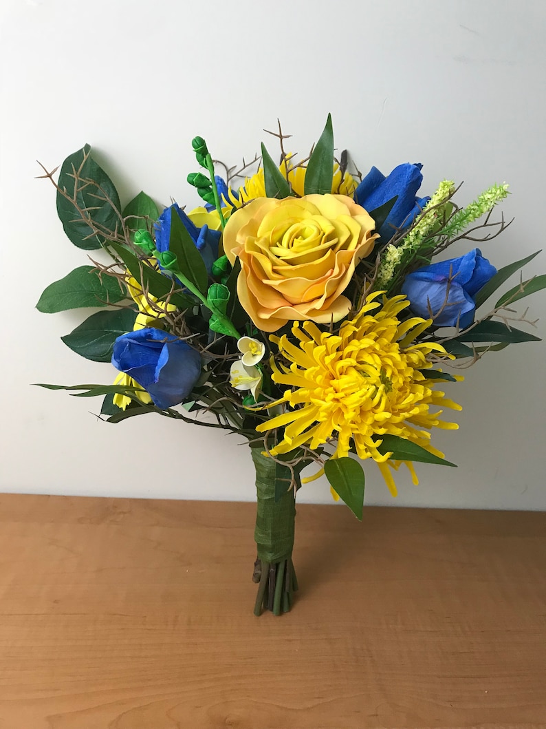 Rustic wedding bouquet for the Bridal artificial flowers bouquet for wedding. ramo xv yellow and hot blue wedding Bouquet