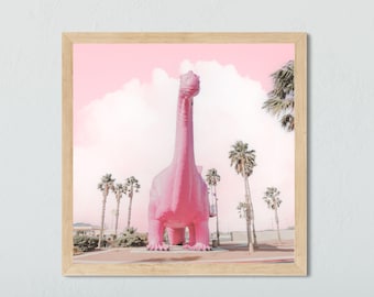 Impressão de dinossauro rosa: pôster de dinossauro Cabazon, arte retrô para berçário (download digital)