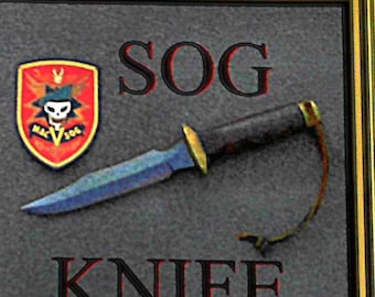 Una copia como nueva de SOG Knife Collector de Michael W. Silvey, libro de bolsillo, 2014, primera edición, primera impresión, autoeditado con 43 páginas.