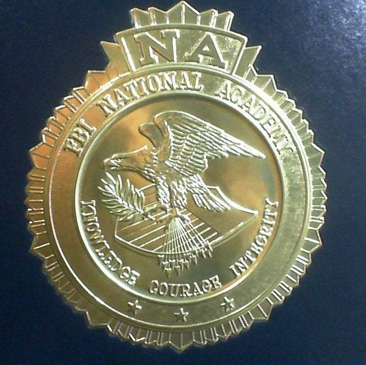 【税込】 FBI National Academy Biography & History Book LIKE NEW トップス