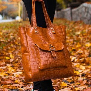 Velma Tote Bag Pattern PDF | Laptop Bag Sewing Tutorial | Classic Purse with Pockets DIY | Professional Handbag Guide for Sewists