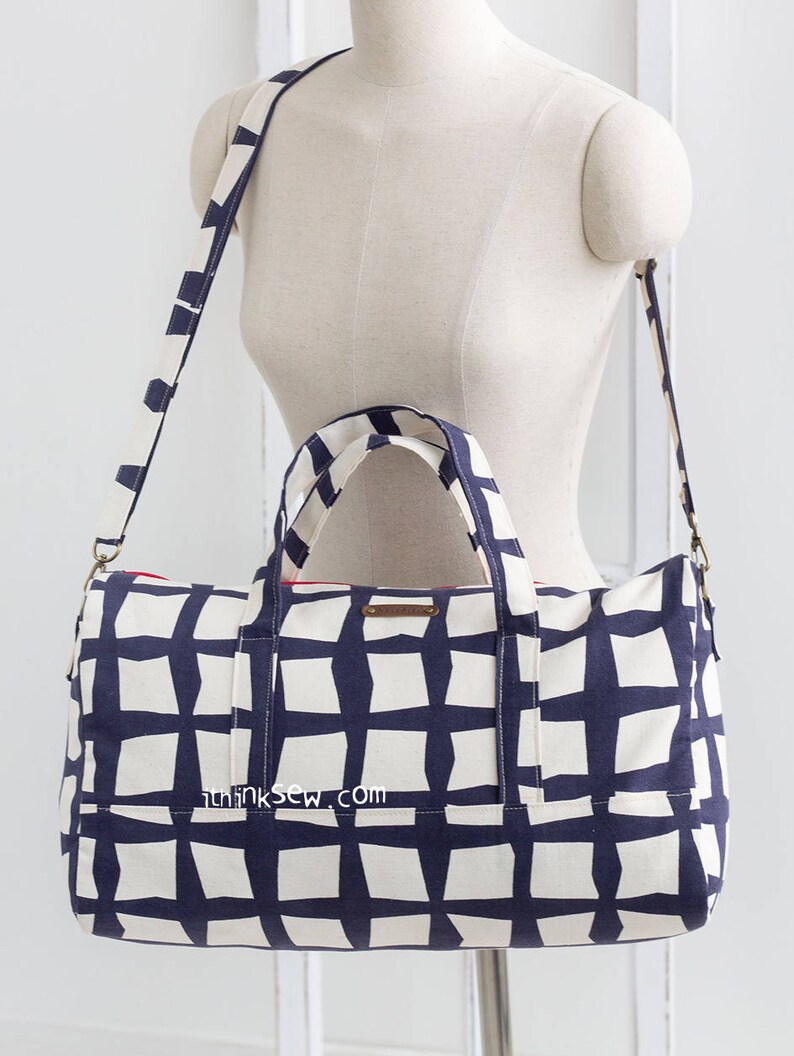 Wzór do szycia torby podróżnej Courtney Duffle Bag w formacie PDF, mała torba w kształcie beczki zdjęcie 5
