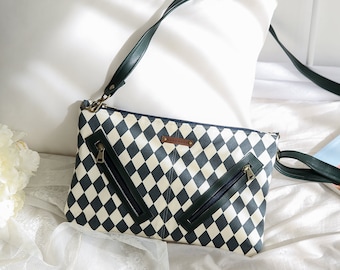 Sheila Bag PDF Sewing Pattern | Crossbody Bag Sewing Pattern PDF | Minimalist Sling Purse Tutorial | Diagonal Zipper Pocket Bag