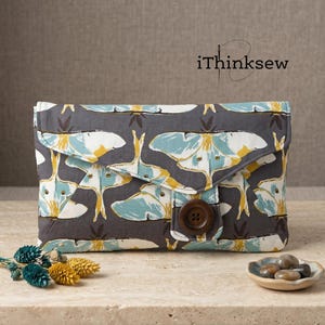 Polly Clutch PDF Sewing Pattern | Envelope Crossbody Bag Tutorial | 2 Sizes Foldover Pouch | DIY Beginner Bag Making | Digital Download