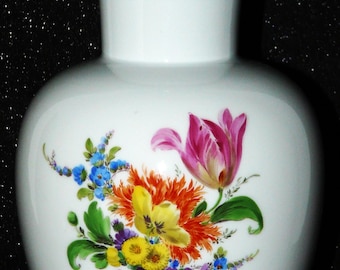 Meissen Covered Vase with Floral Decoration 23 cm