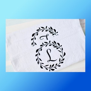 Personalised Luxury Towels, Monogram Towels, Embroidered Facecloths, Personalised Towels - Name Towels  - Wedding Towels - Mr and Mrs Towels