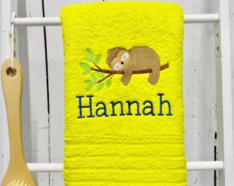Personalised towel - Towel with Sloth - Personalised Sloth Towel - Sloth Gift - Sloth Lover - Personalized Towels - Bath Towels - Animal