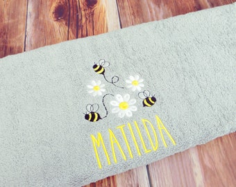 Personalised Towel - Bumble Bee Towel -Embroidered Towels - Bee Towel - Bumble Bee Gift - Bee Present  - Custom Towel, Towels for kids