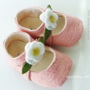 Lilly Baby Mary Janes PDF Sewing Pattern image 1