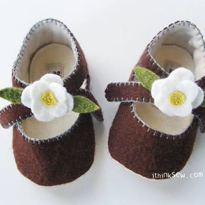 Lilly Baby Mary Janes PDF Sewing Pattern image 3