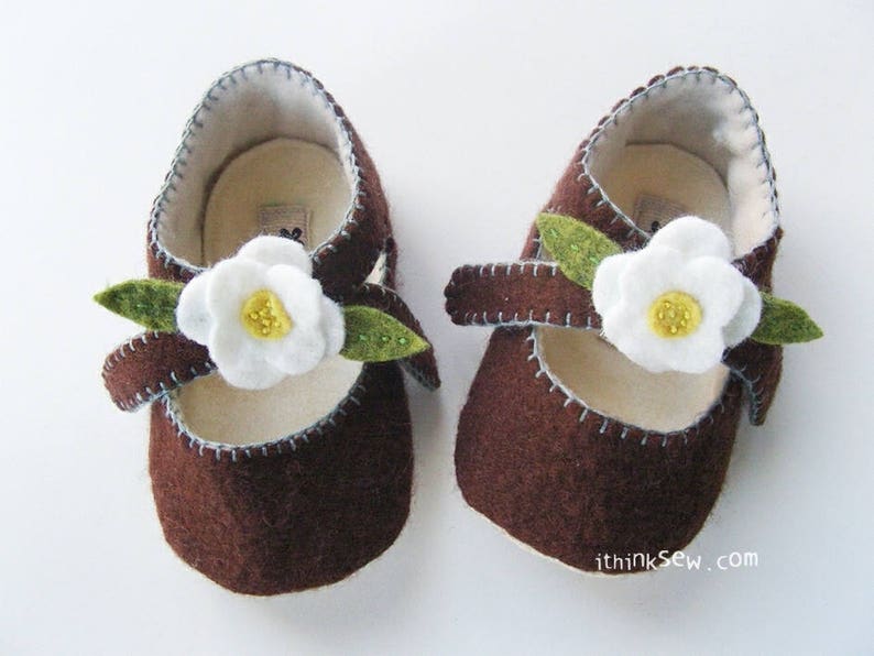 Lilly Baby Mary Janes PDF Sewing Pattern image 3