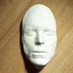 Life Face Cast David Bowie El hombre que cayó a la Tierra 1975 Ojos cerrados imagen 5