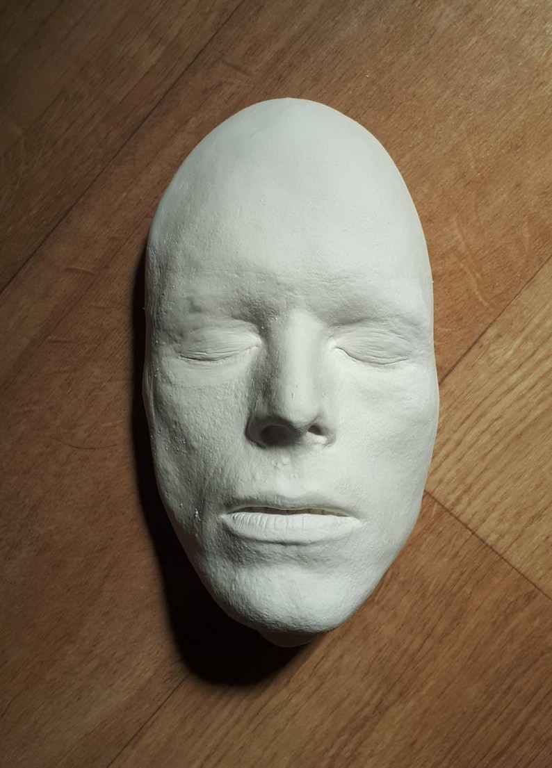 Life Face Cast David Bowie El hombre que cayó a la Tierra 1975 Ojos cerrados imagen 1