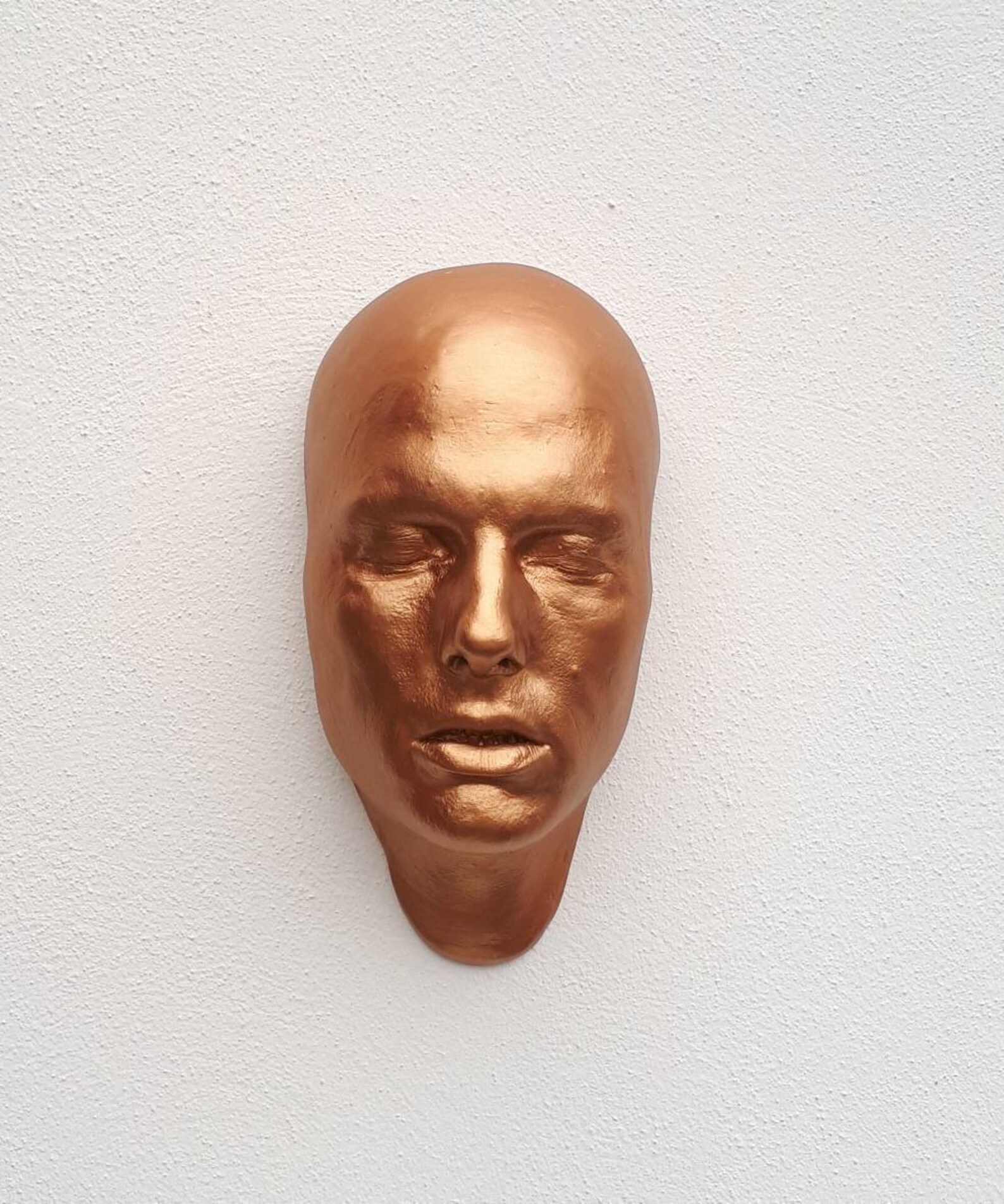 Face cast