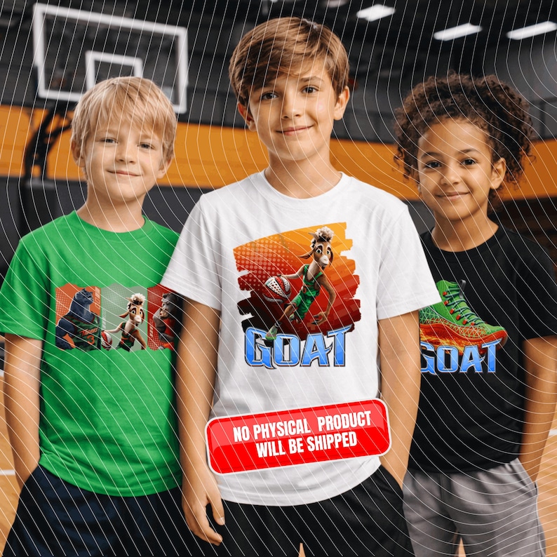 Op de afbeelding: Drie kinderen dragen t-shirts met basketbalthema-afbeeldingen. De shirts tonen een geit die basketbal speelt, een basketbalschoen en een stripfiguur. Het woord "GOAT" staat op de shirts gedrukt. Een rode banner onderaan zegt "ER WORDEN GEEN FYSIEKE PRODUCTEN VERZONDEN".