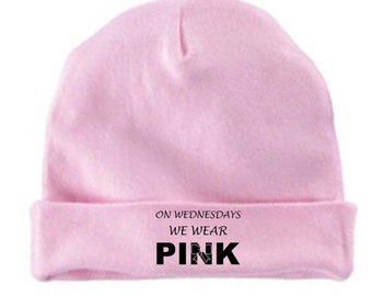 Mean Girls Baby Beanie "Wednesdays We Wear Pink" Stocking Mütze Einheitsgröße Babykleidung