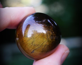 Tigers Eye Tumble, Rare Healing Crystal, Worry Stone, Brown Stone of Courage, Tigers Eye Palm Stone For Anxiety, Metaphysical Tools & Gifts