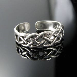 Celtic Knot Toe Ring - Genunine .925 Sterling Silver