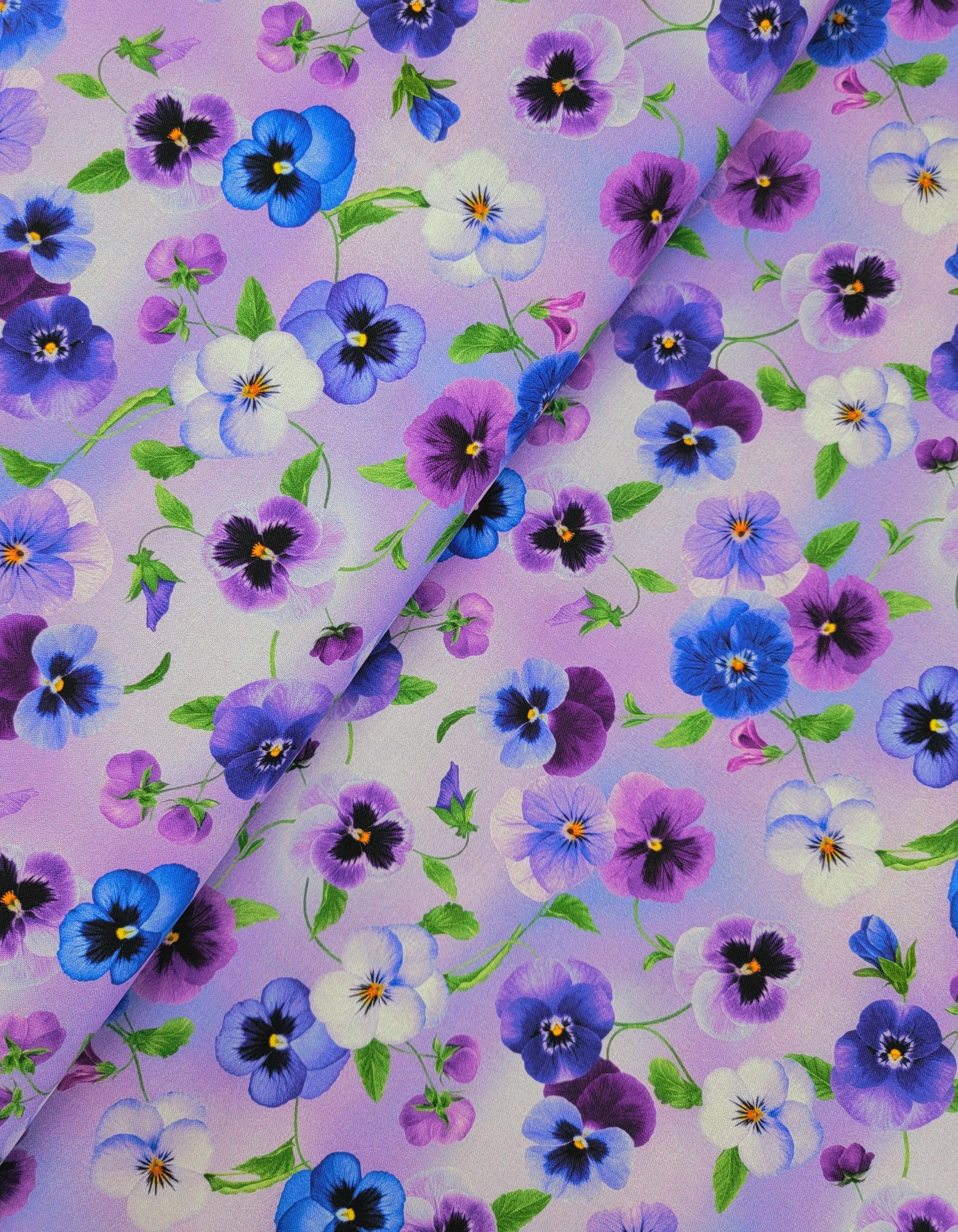 Timeless Treasures Pansy Perfection Small Pansy Bouquets on Lilac ...