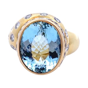 Vintage 18k Gold Aquamarine and Diamond Ring