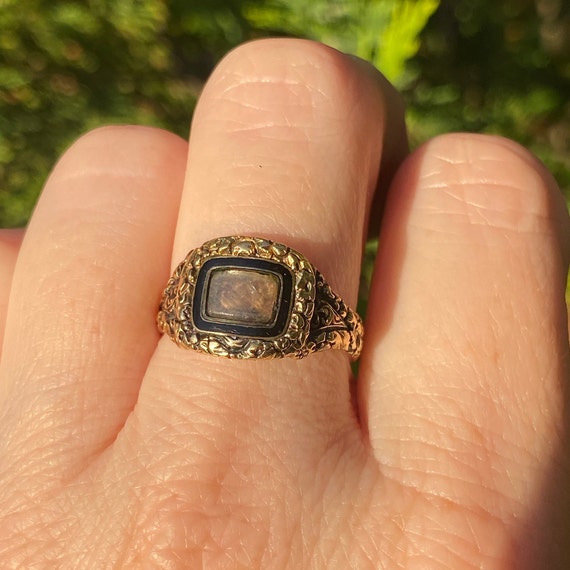 Antique Georgian 18K Gold Mourning Ring English 18