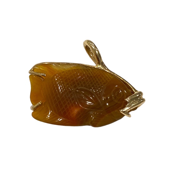 Vintage 14K Gold Carved Agate Fish Pendant - image 6