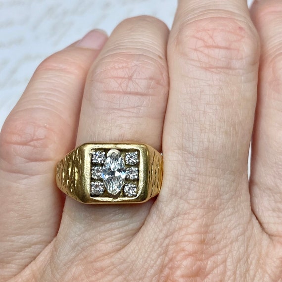 Vintage 14K Yellow Gold Diamond Ring - image 1