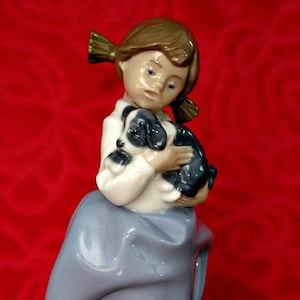 Vintage Spanish &#39;Nao - Lladro&#39; Figurine