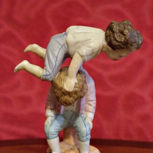 Antique Rare Ernst Bohne & Son Porcelain Group Figurine &#39;Playing Boys&#39; 1854-1900