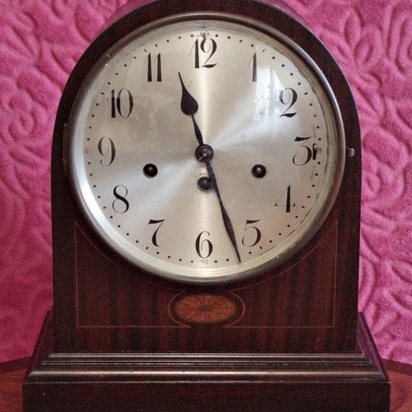 Horloge de cheminée ancienne de 8 jours avec support « Junghans » et carillon Westminster, Allemagne