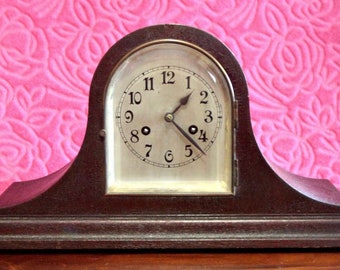 Antico orologio da camino tedesco con suoneria a 8 giorni