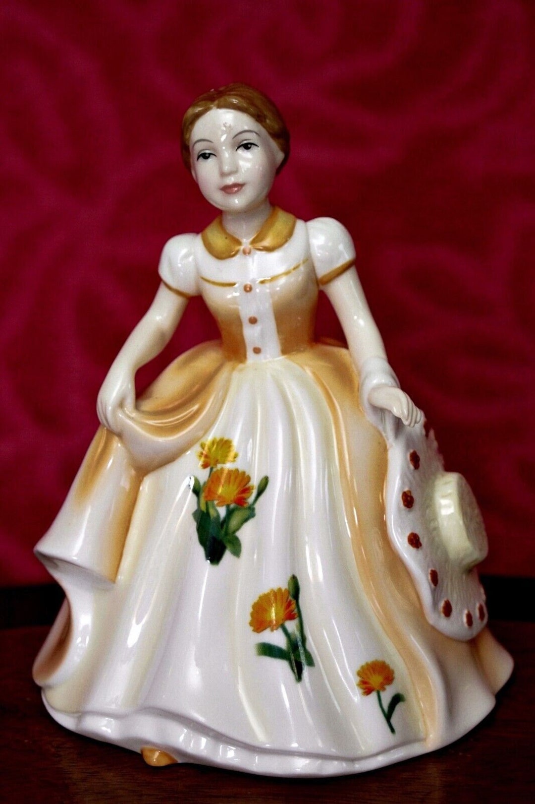 Royal Doulton Porcelain Figurine 'pretty Ladies Flower of the Month
