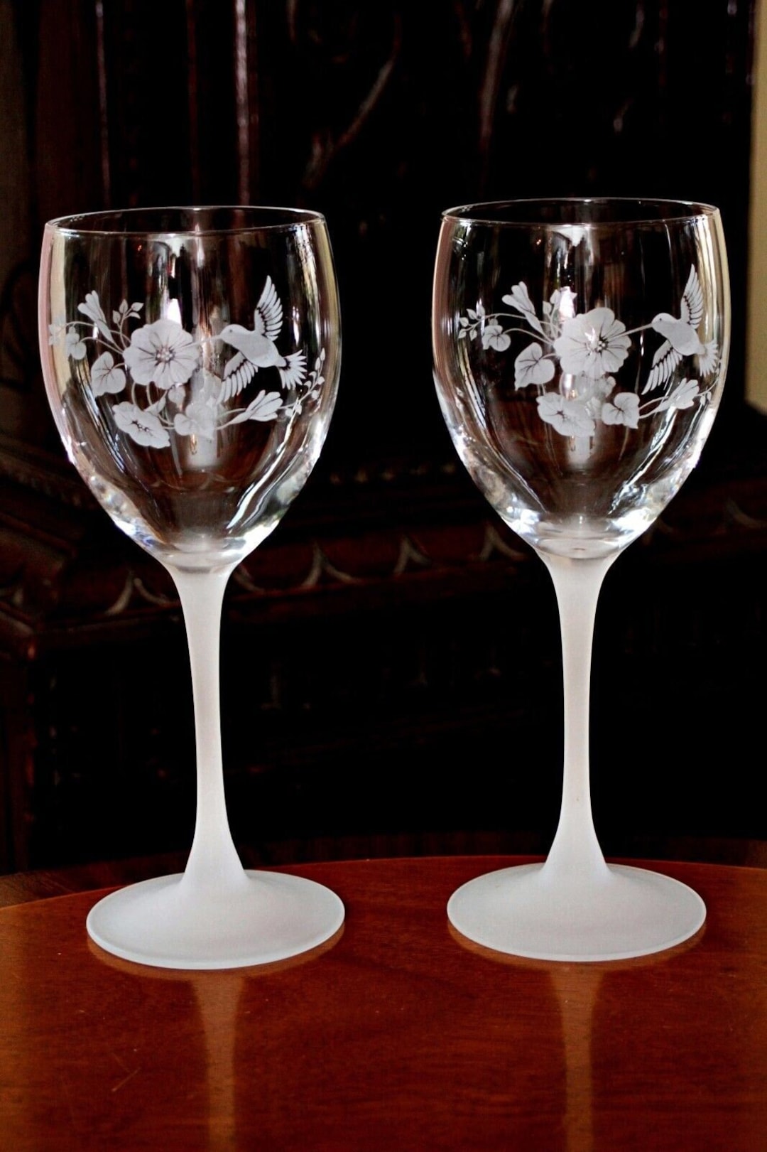 Pair of Vintage Avon Hummingbird Crystal Champagne/wine Glasses - Etsy