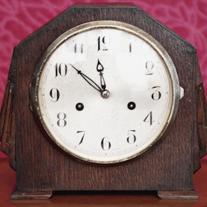 Pendule de cheminée antique « Enfield » 8 jours en chêne avec carillon