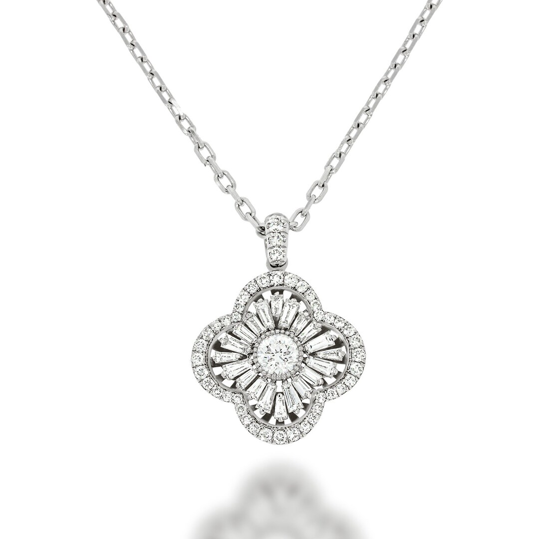 Luxurious Victorian Style Pendant. Clover Shape With an Important Large ...