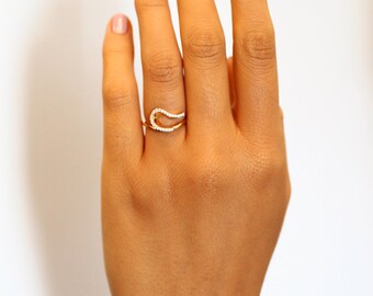 Curves Wedding Band Women Wave Ring, Gold Diamond Ring