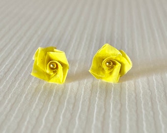 Hübsche kleine Rose Origami Ohrstecker - Zitrone