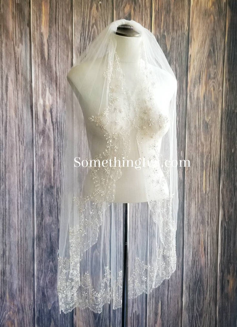 1 Day Ship Fingertip Length Champagne Beaded Veil Gold Wedding Veils Embroidered Gold Thread Champagne Beaded Veil SequinsPearls