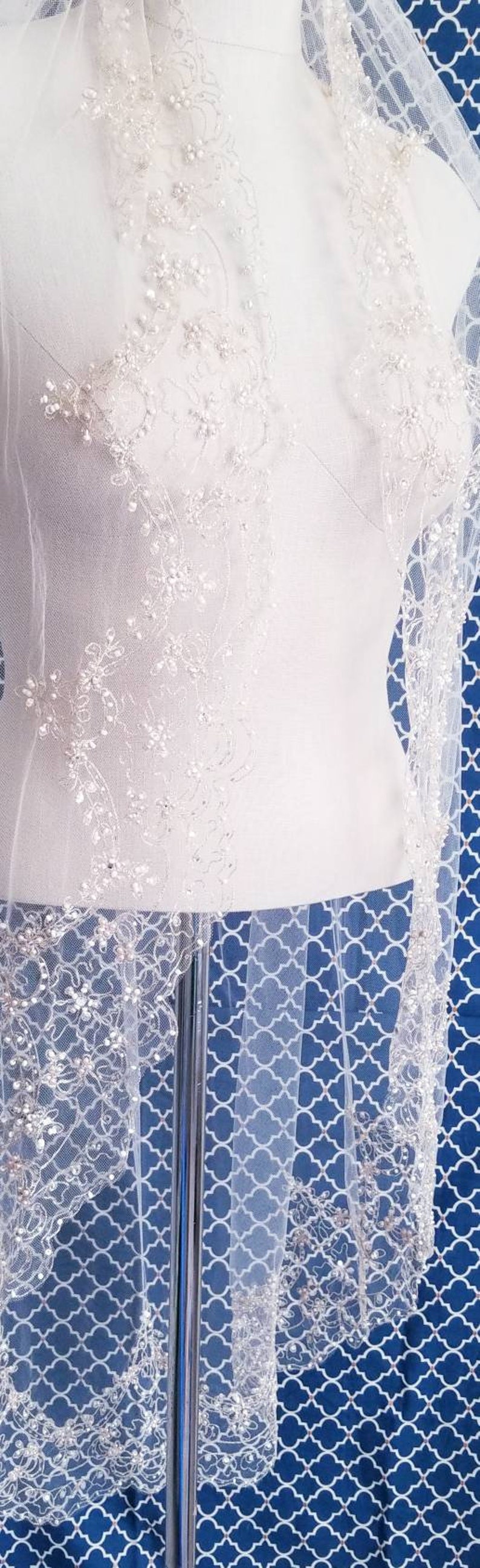 1 Day Ship Fingertip Length Champagne Beaded Veil Gold Wedding Veils Embroidered Gold Thread Champagne Beaded Veil SequinsPearls