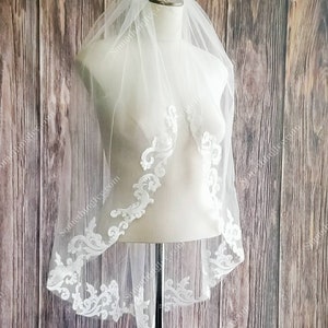Fast Ship - Baroque Lace Fingertip Length Veil with Rolled Edge - Lace Edge Veil, Baroque Lace Veils - Swirl Lace Veil